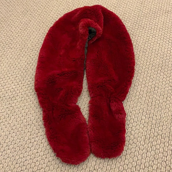 Frenzi Red Cozy Shawl - Picture 2 of 5